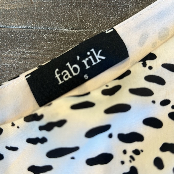 Fab’rik One Shoulder Animal Print Puff Sleeve Cream Black top Size S EUC Cheetah - Picture 4 of 9